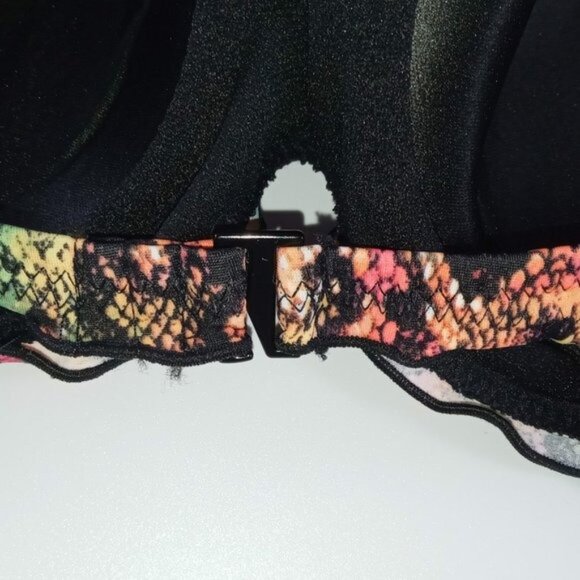 Multicolor Snake Print Padded Halter Bikini Top With Ruffled Trim & Back Tie Clo - Picture 6 of 7